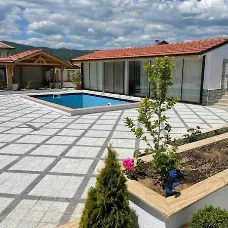 Вилла Boris House 5 Bed & Private Pool *