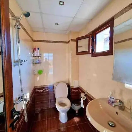 Boris House 5 Bed & Private Pool Вилла *
