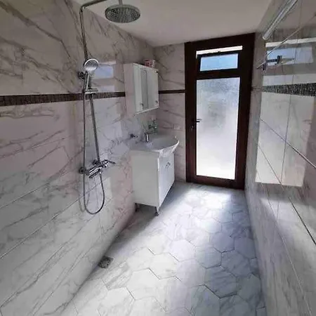 Boris House 5 Bed & Private Pool Villa Strumyani