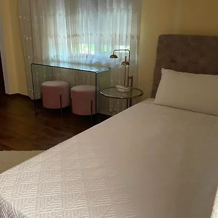 Boris House 5 Bed & Private Pool *