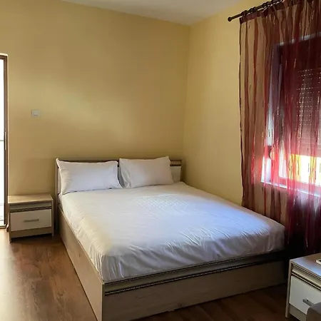 Boris House 5 Bed & Private Pool * Strumyani