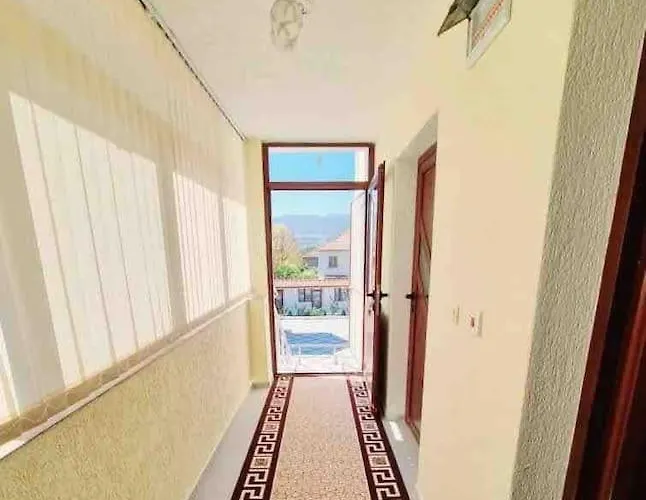 Boris House 5 Bed & Private Pool Villa