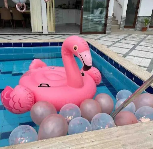 Boris House 5 Bed & Private Pool