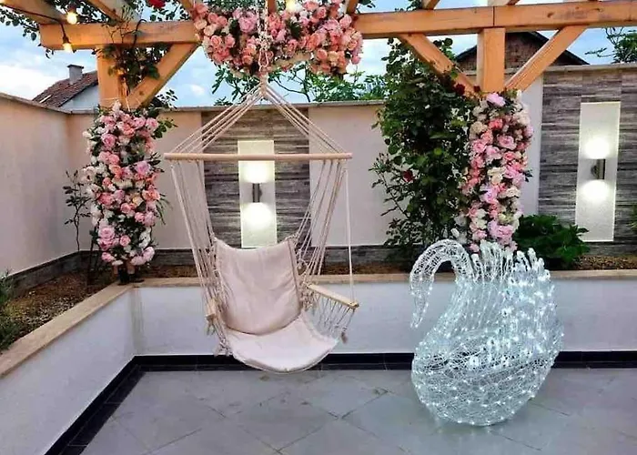 Boris House 5 Bed & Private Pool Villa Strumyani