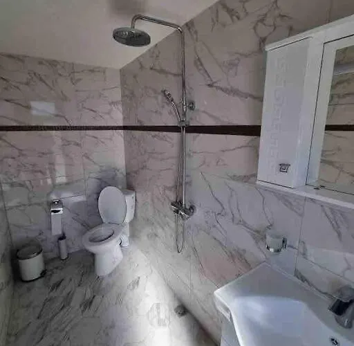 Boris House 5 Bed & Private Pool * Strumyani