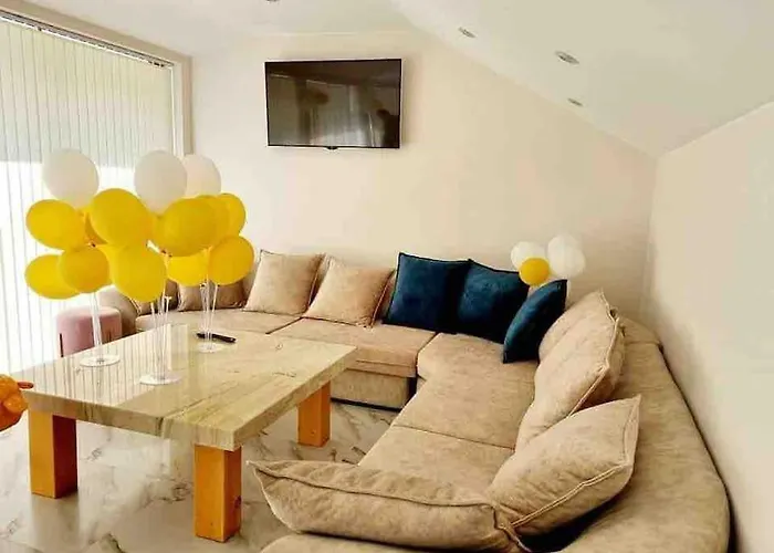 Boris House 5 Bed & Private Pool Strumyani