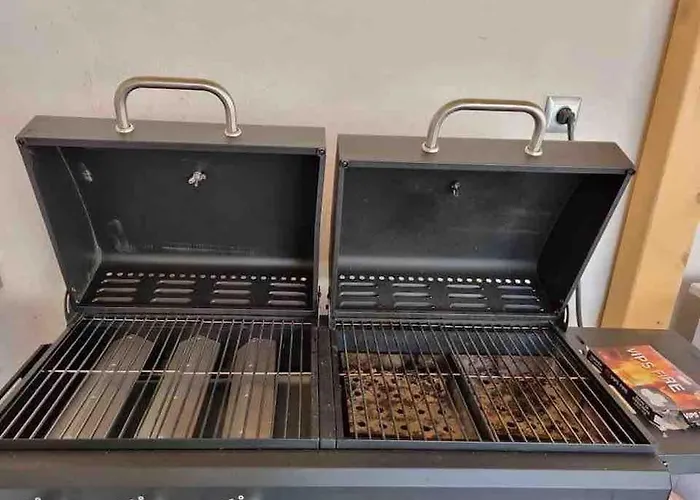 Boris House 5 Bed & Private Pool * Strumyani