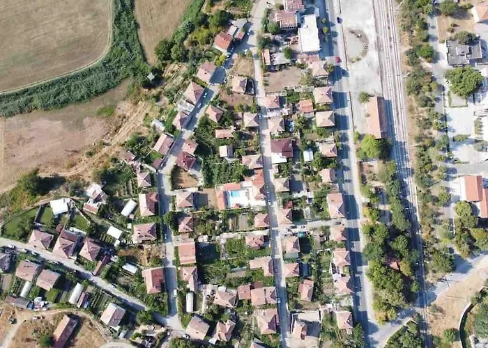 Boris House 5 Bed & Private Pool Villa Strumyani