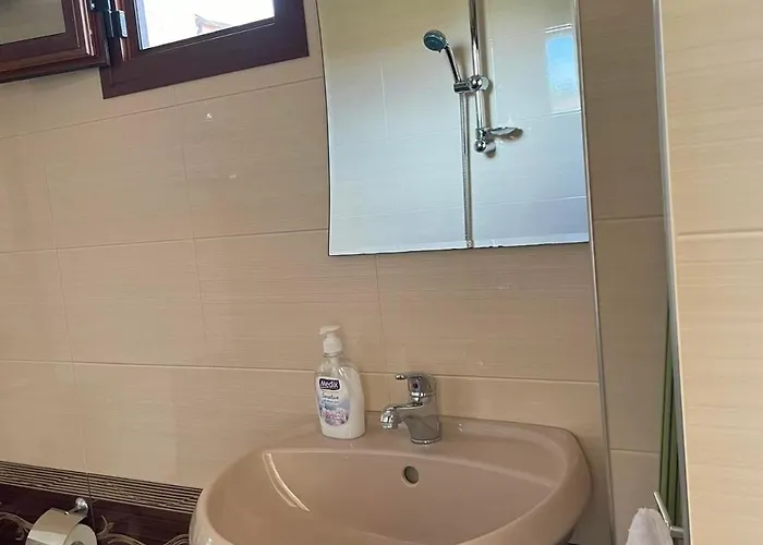 Boris House 5 Bed & Private Pool Strumyani